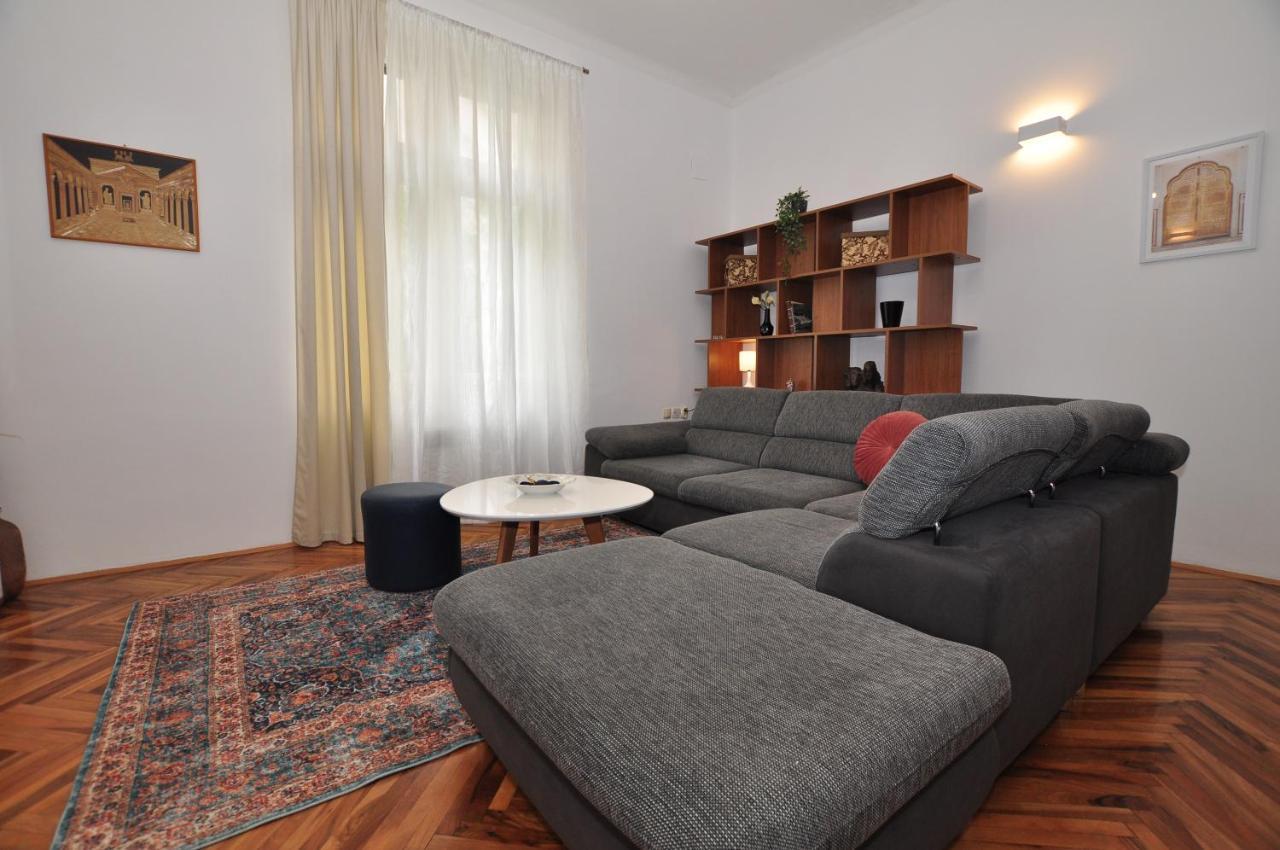 Apartment Moel Split Luaran gambar